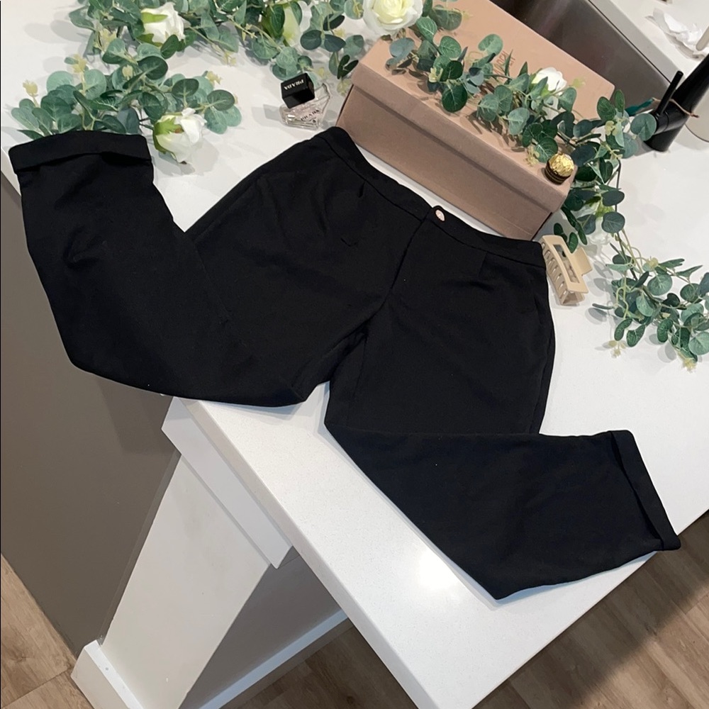 Medium black pants perfect for office - Picture 2 of 4